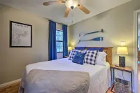Cozy Beaver Lake Cabin w/ Waterfront View & Kayaks - 3-Star
