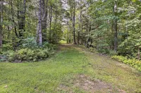 Readfield Retreat w/ Lake Maranacook Views! - Apartemen