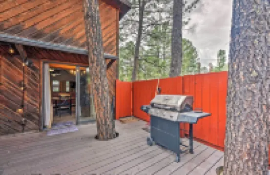 Ruidoso Cabin w/ Deck & Grill - Walk to Town!