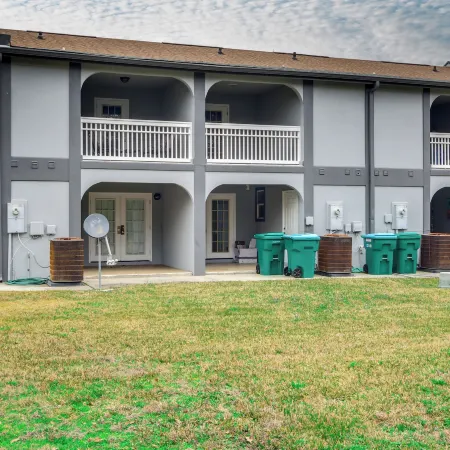 Gulfport Condo w/ Private Balcony - Walk to Beach!