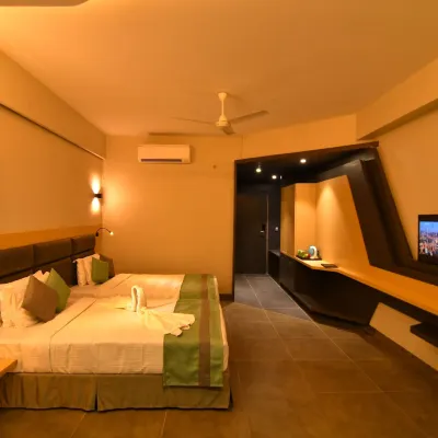 The Cent Hotel โรงแรมใกล้เอ็นทีอาร์การ์เดน