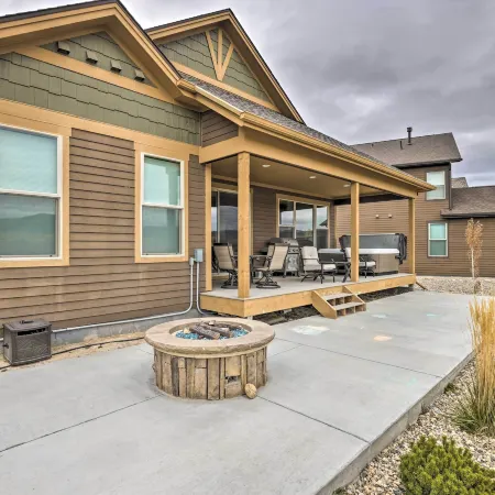 3 Mi to Granby Ranch: Home w/ Hot Tub & Mtn Views!