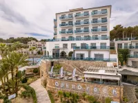 Portodrach Aparthotel & Suites Hotels in Manacor