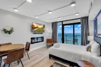 Breakers Tower 1Br Oceanfront Condo