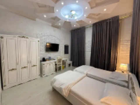 Ideal Hotel