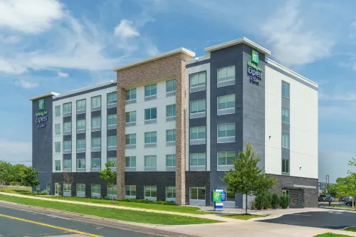 Holiday Inn Express & Suites MALL OF AMERICA - MSP AIRPORT by IHG - Wifi