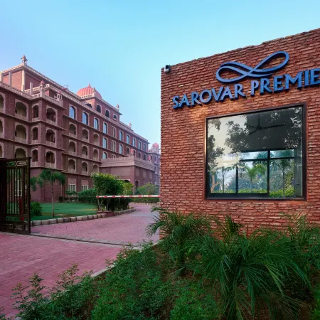 Sarovar Premiere Amritsar Отели рядом с достопримечательностью «Колледж Хальса»
