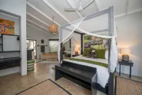 Foxy Crocodile Bush Lodge & Kruger Safari's - No Loadshedding Hotels in Marloth Park