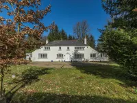 White House Retreat Hotels in Banff