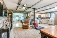 10-Acre Kingston Getaway Sauna and Fire Pit - WiFi