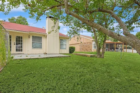 Spacious Family Stay w/Games, Full Kitchen & Yard Отели рядом с достопримечательностью «Herman Marshall Whiskey»