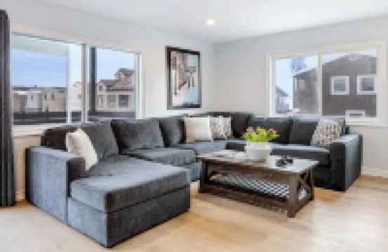 Shelly by Avantstay Steps to the Beach Deck w/ Ocean Views 5bdr