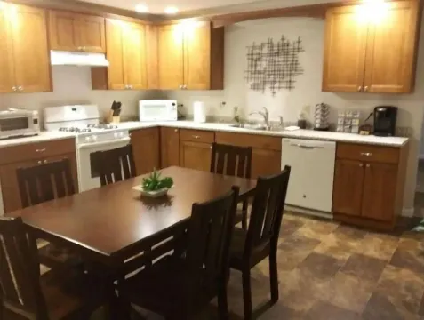 Lyle &Taylor Present -Slice of Home on the Road