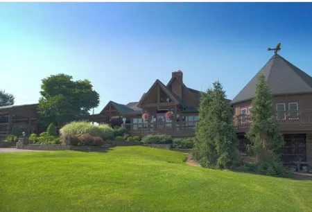 3 Little Cottages - #1 Sundance Cottage Отели в г. Дженива-он--Лейк