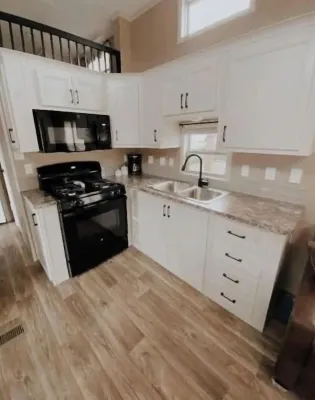 Rhody House- A Tiny Home Experience in Downtown Forks!