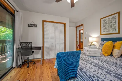 Peaceful 3 Bedroom Family Mountain Getaway in the Trees!