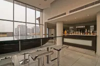 L'Eola Suites