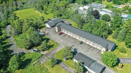 Super 8 by Wyndham Kingston