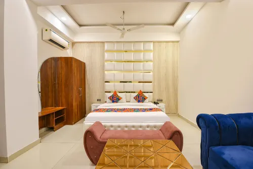 FabHotel The Grand Paradise - Electronic city metro station