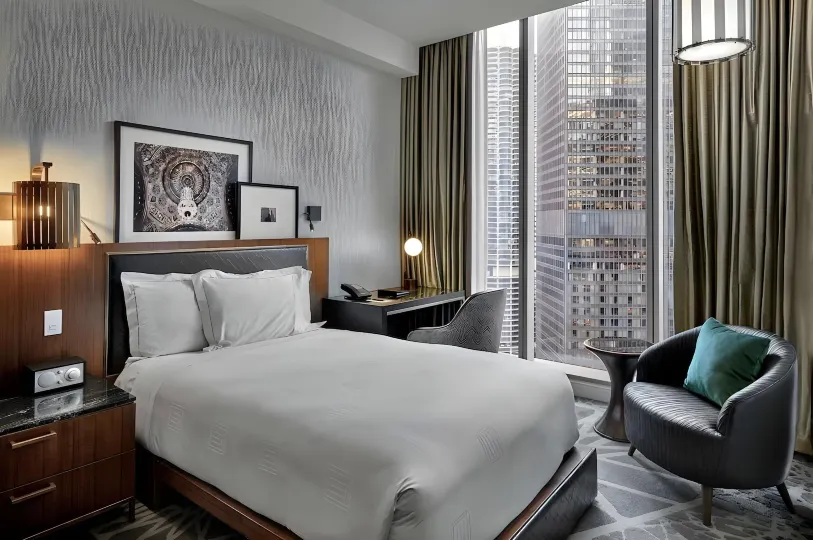 LondonHouse Chicago, Curio Collection by Hilton