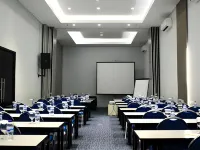 G Suites Hotel by Amithya Gubeng otelleri