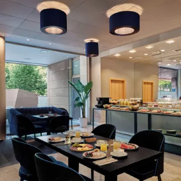 Hotel Antik San Sebastián Отели рядом с достопримечательностью «Пляж Ондаретта»