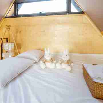 Gapyeong Spain Village Pool Lamping Pension Rooms