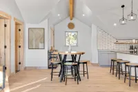 Bozeman - Gateway Chalet - Oh the Views! Các khách sạn ở Gallatin Gateway