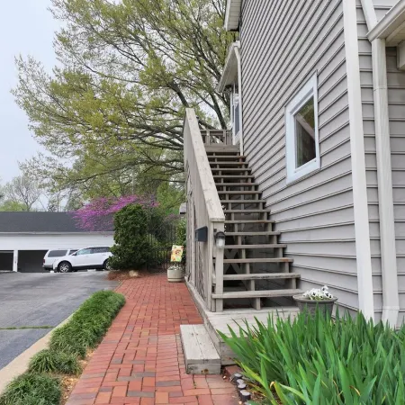 Renovated 1BR - 3 Block Walk to Casino - Clean, Quiet, Safe & Guest-Favorite