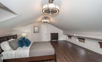 Heart of Mainstrasse Apt 4
