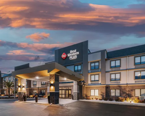 Best Western Plus Savannah Gateway Hotel di Savannah