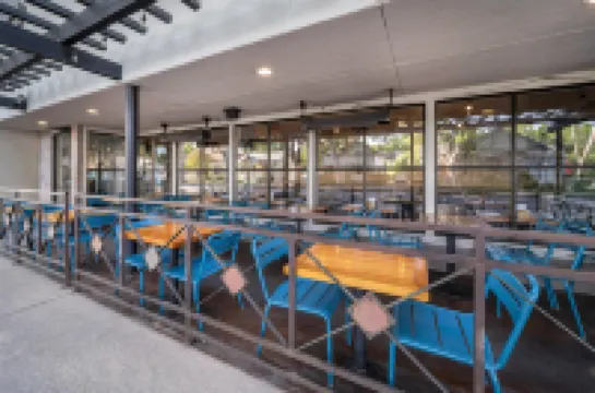 Best Western Plus Palm Court Hotel