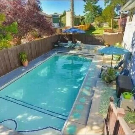 Ski & Hiking l Summer Pool l King Beds l Large Apartment l Mountain Views