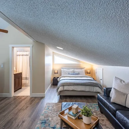 Spacious, 4Br Group Retreat , Fireplace, Deck with Views, Rmnp