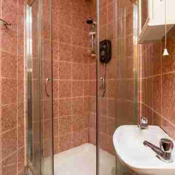 3 bed apartment near university Rooms