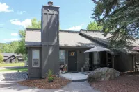Whitefish Condo w/ Pool Access + Close to Hiking! - Homestays