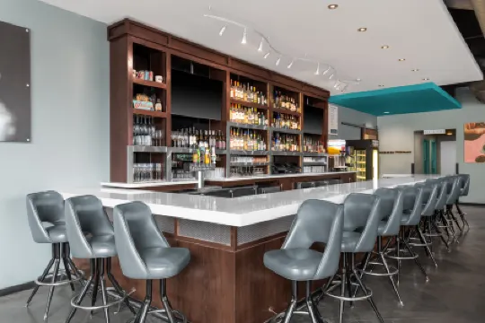 Hampton Inn & Suites Madison/Downtown