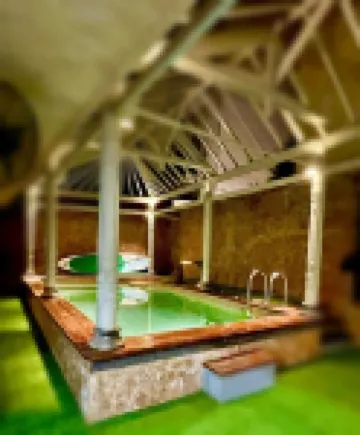 Le Convivial Luxury Suites & Spa