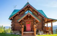 Rustic Mountain Retreat on a Peak