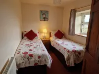 Welsh Coastal Cottage nr Llangrannog & New Quay with Donkeys & woodburner