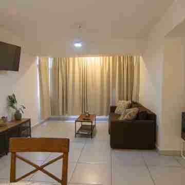 C4 BEST REVIEWS!! SPACIOUS 1BR APT IN NACO Others