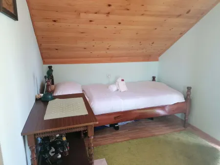 Vikendica udaljena na 5 minuta od Zaovinskog jezera u prelepom delu planine Tare Отели в г. Коњска Река