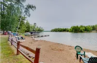 Lake living: newly renovated 2-bed/2 bath condo on Little St. Germain Lk w/ WiFi