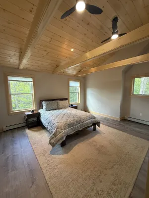 Gorgeous Mountainside Chalet in Jackson, NH