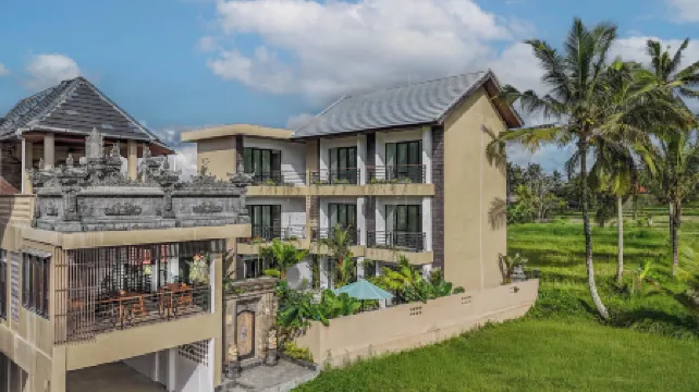 Tridharma Suites Отели рядом с достопримечательностью «lapangan ume saraseda»