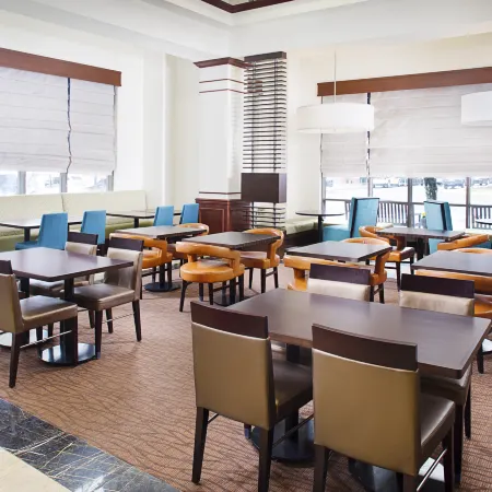 Hilton Garden Inn Virginia Beach Town Center Отели рядом с достопримечательностью «Чикс-Бич»