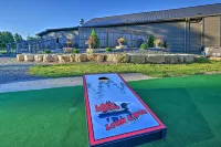 Massive Hatfield 'Loon Lodge' w/ Roller Rink
