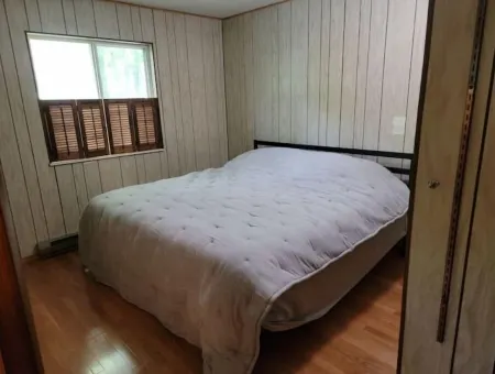 West Bay House Private Frontage in Traverse City Отели рядом с достопримечательностью «Деянг Нэчурал Арея»