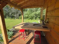 Hannah's Hideaway - Sleeps 6, secluded cabin in Stuart with mountain views