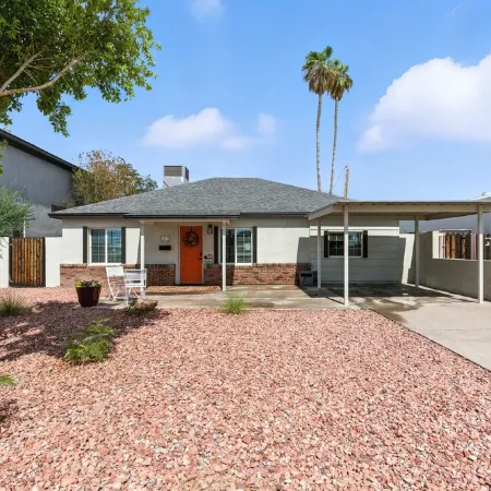 Welcoming 3-Bedroom House with Private Fenced Yard.  Clean. Central